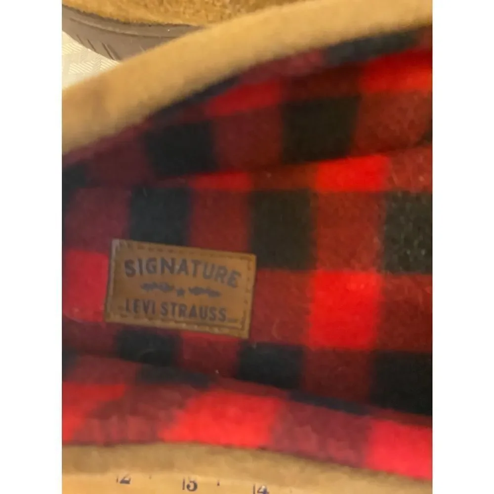 Levi’s slippers Mens 13/14‎